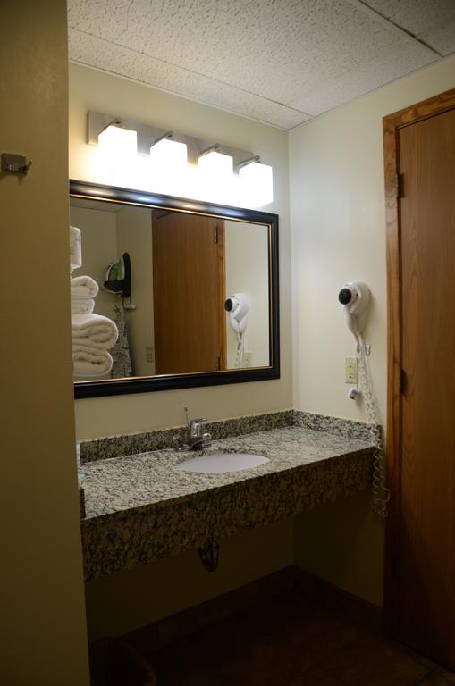 מוניסינג North Star Hotel Pictured Rocks מראה חיצוני תמונה